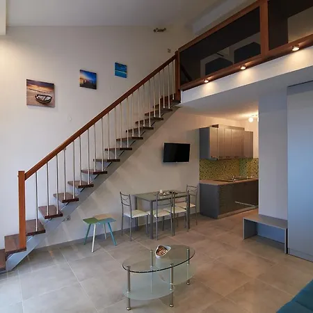 Grey House * Nikiti (Sithonia)