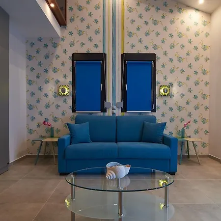 Grey House Apartment *