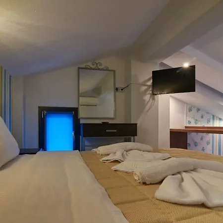Grey House Nikiti (Sithonia)